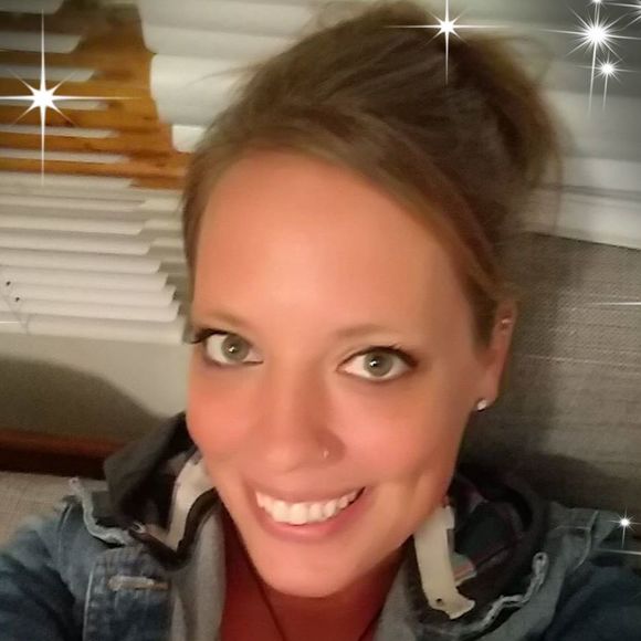 Meet your Posher, Colleen - Picture 1 of 1